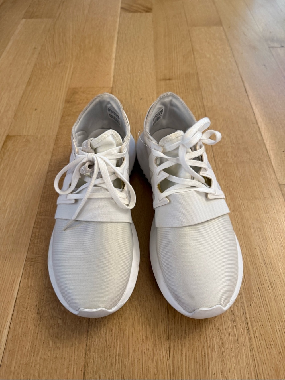 adidas White Casual Sneakers from Japan